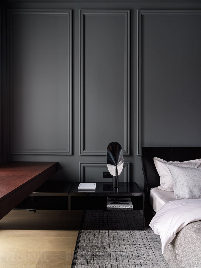 Монохромный портал в клубном доме