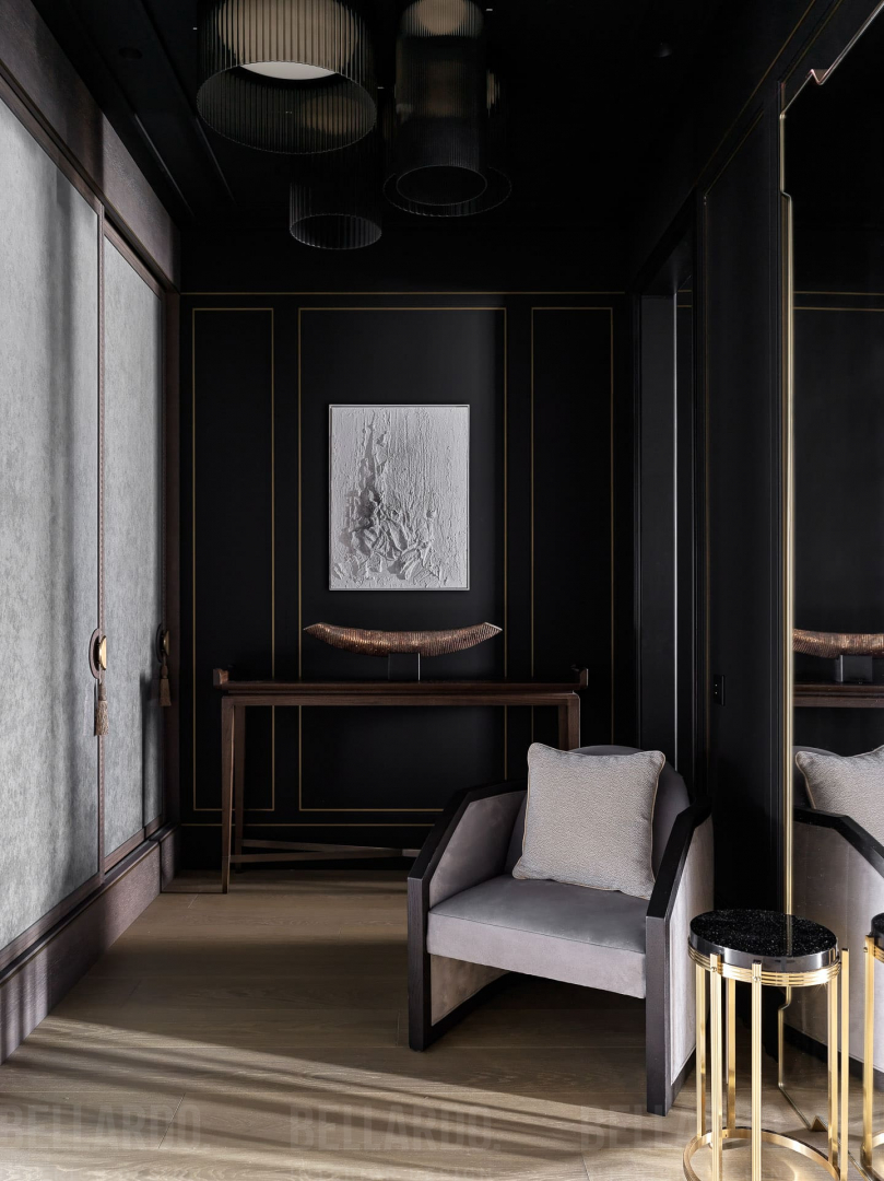 Монохромный портал в клубном доме