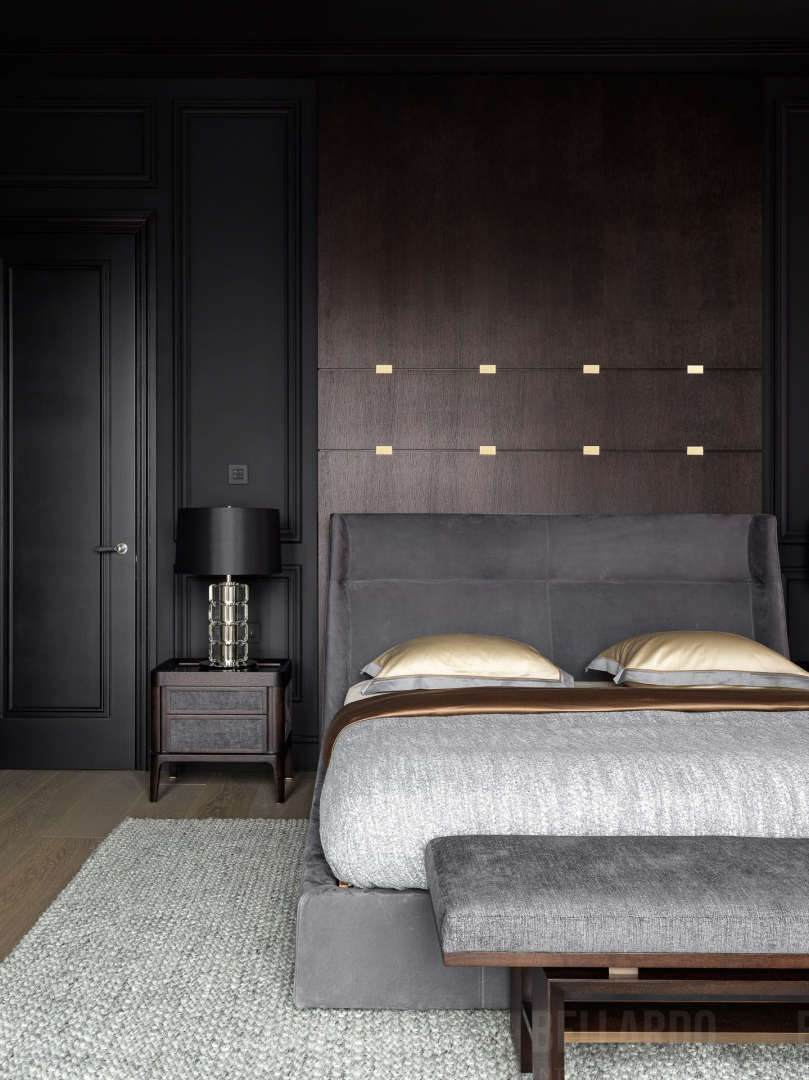 Монохромный портал в клубном доме