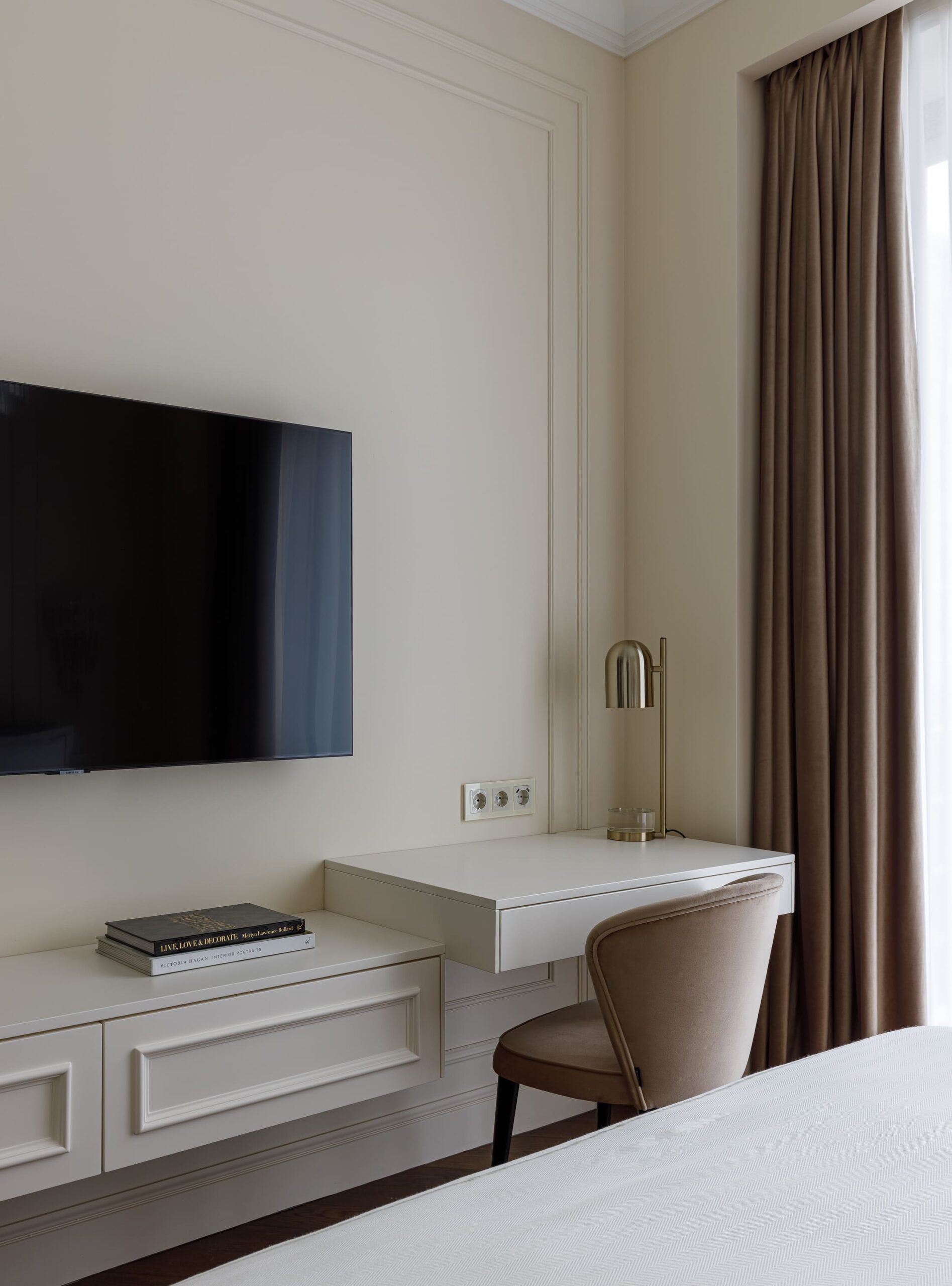 Этюд в нейтральных тонах