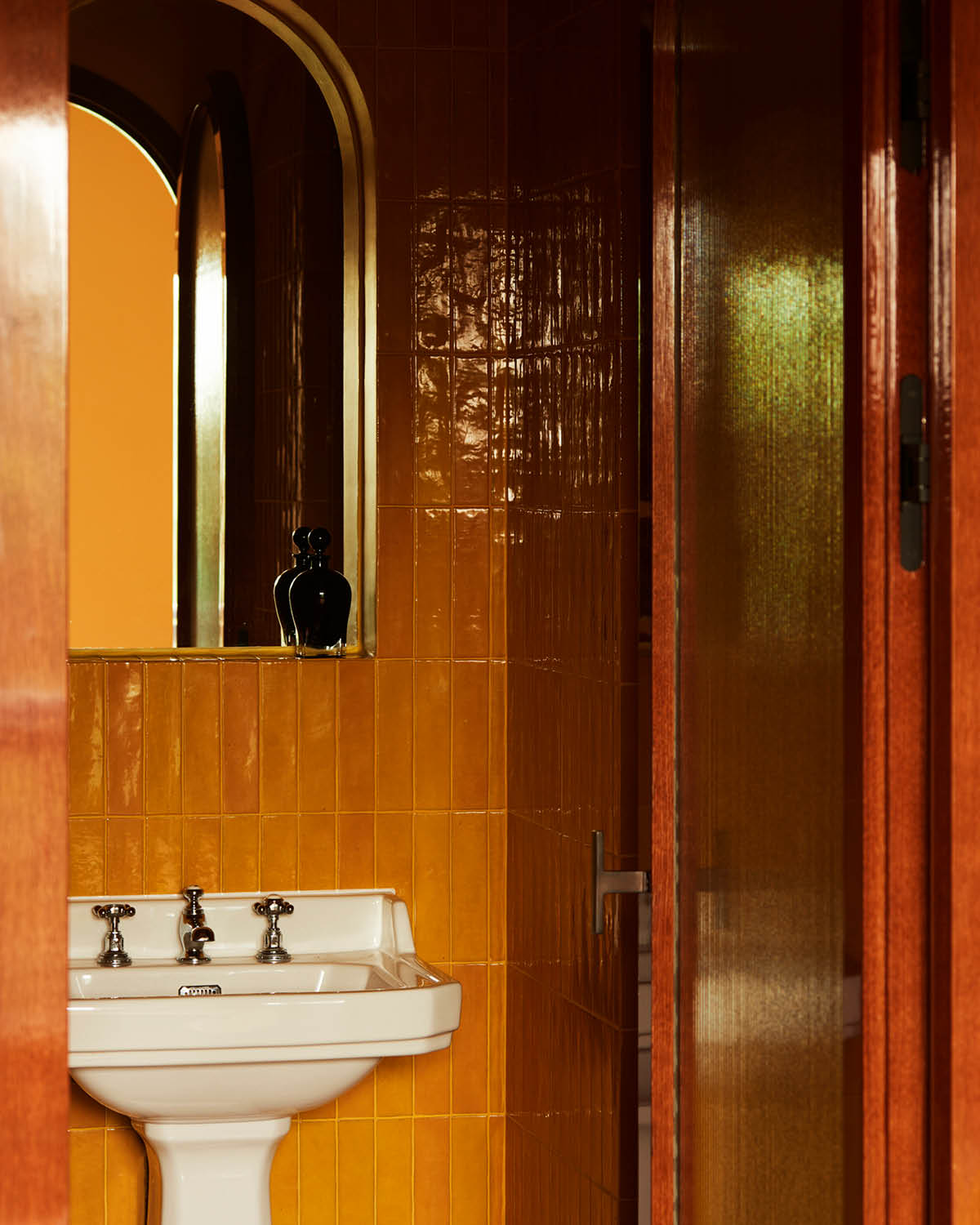 Завершенность и баланс в полутонах