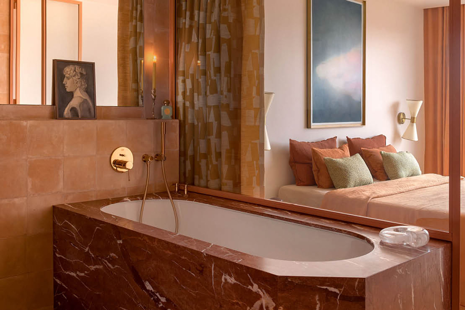 Тепло скульптурных линий