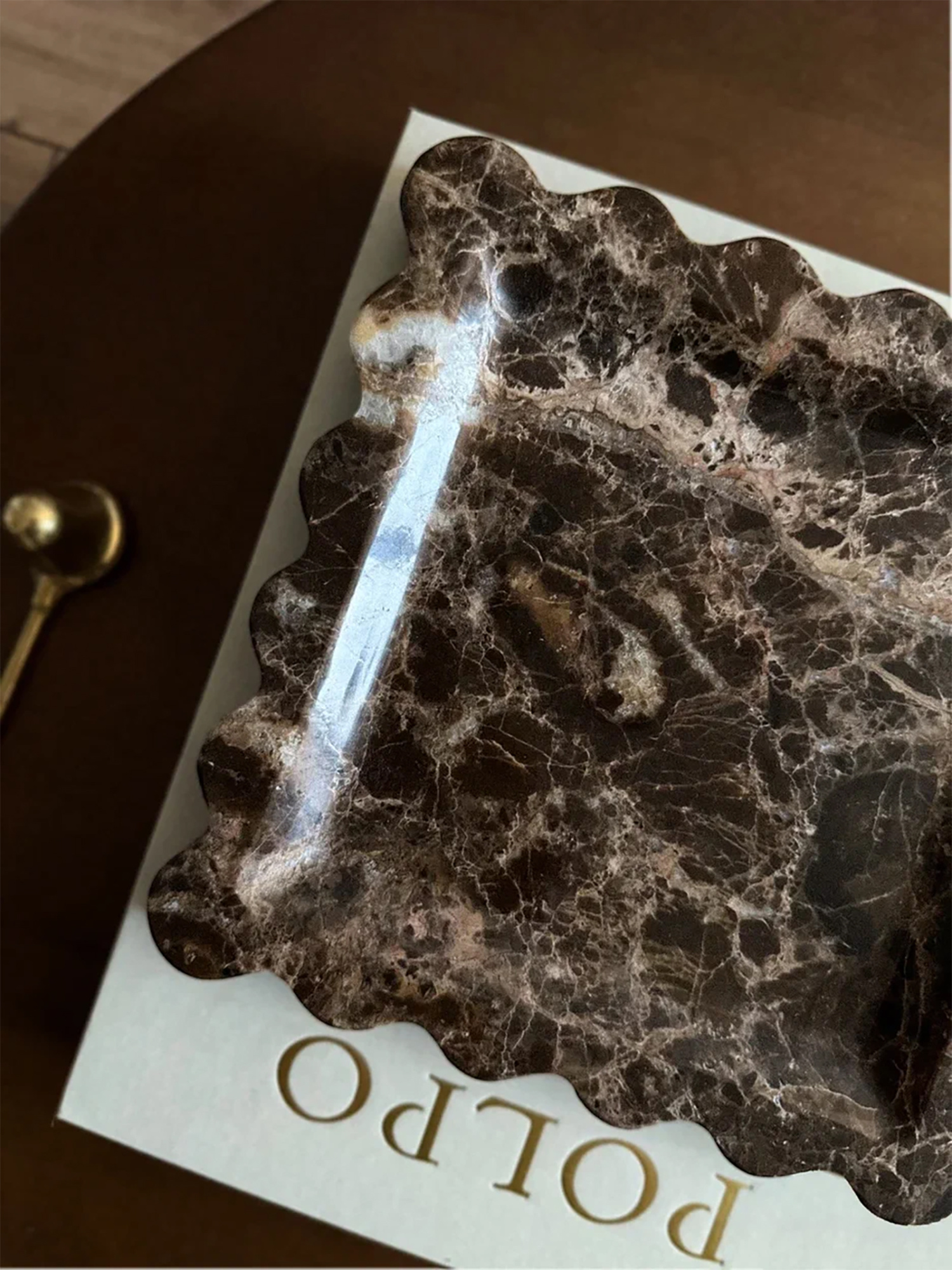 Поднос LO Scallop – Emperador