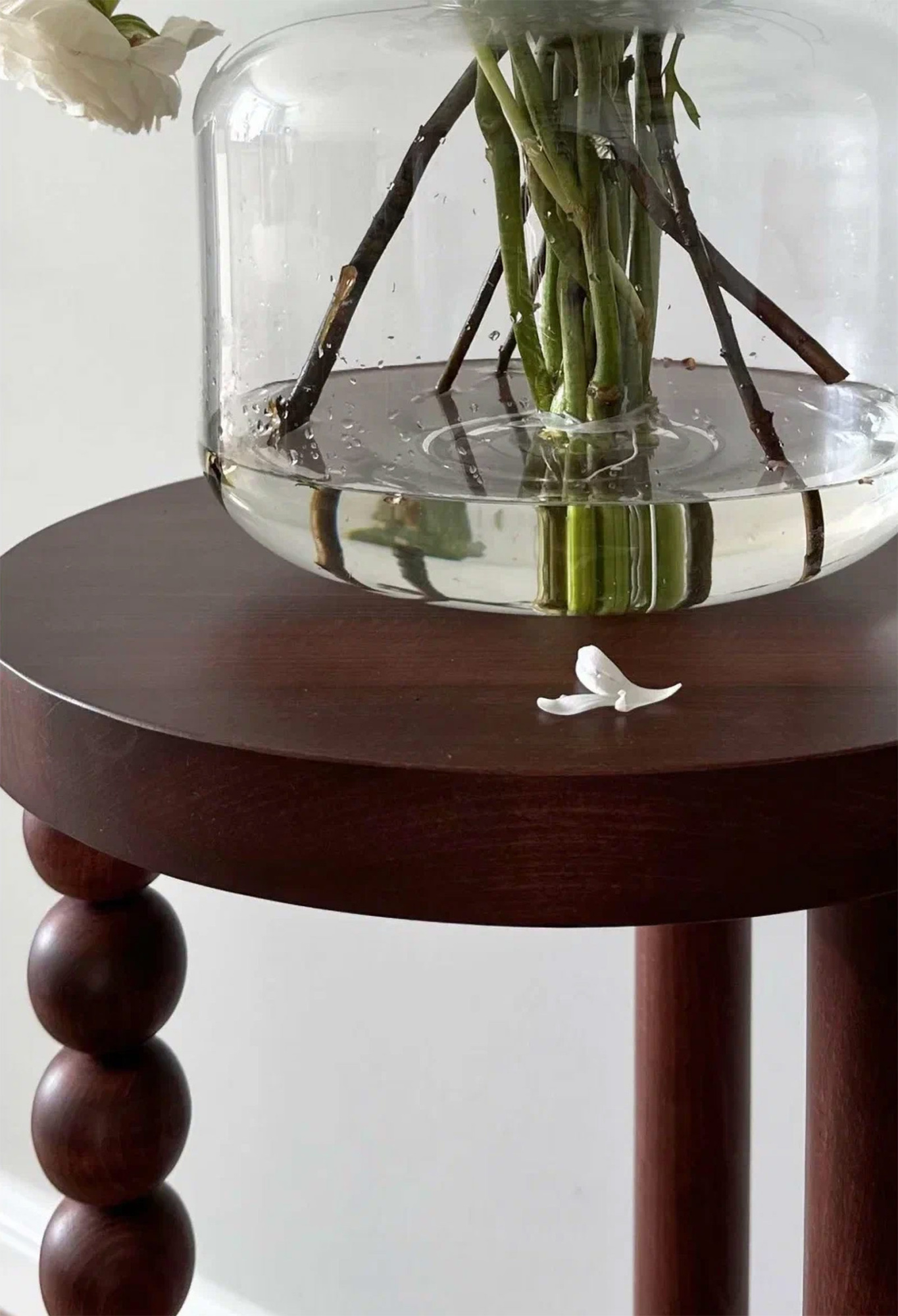 Столик приставной Spindle низкий